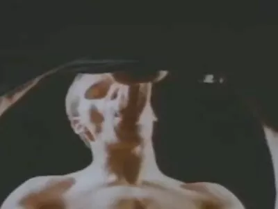 Casey Calvert, film türk porno Karımın Sıcak Arkadaşında Beyaz Çad