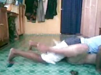 Kızıl Saçlı Çıplak Model (Reagan Monroe) Becerdin Video porno türk filmi Alır