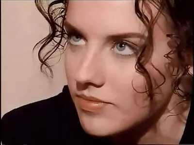 Kolej Partisi Porno Yıldızları Bir sürü video tarafından işgal edilir (Diamond Kitty, Britney turkfilmporno Amber, Ava Devine)