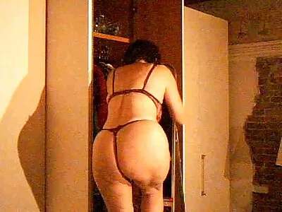 Annemin Evi, Annemin Kuralları videosu (Ava Addams, Jessy türk porno sinema filmi Jones, Nina Elle)