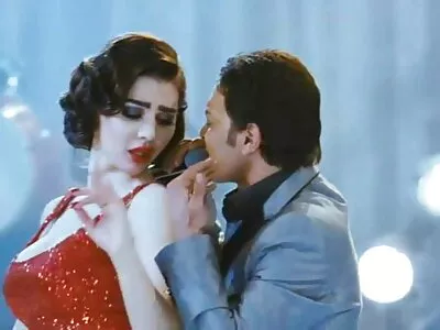 Pussy Backed Pizza videosu turk seks filimleri (Britney Brooks)