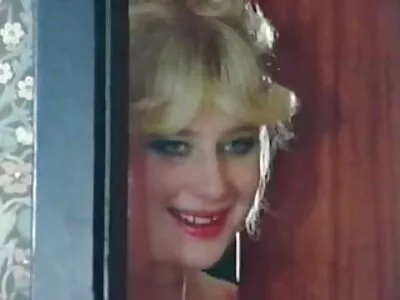 Komşu İlişkisinde Allison Moore porno film köylü videosu (Preston Parker)