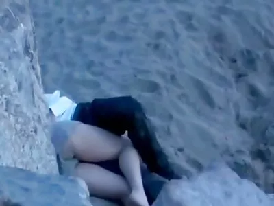 Yakala ve Bırak videosu (Caroline De Jaie, Marina  Mae)