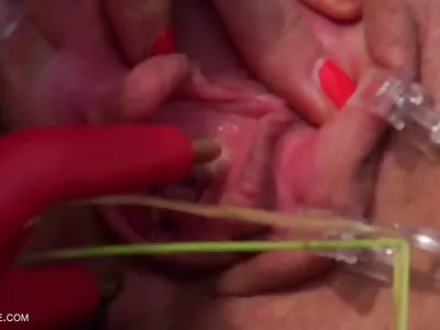 Lolo Punzel, İlk Seks Öğretmenimde  Levi Cash